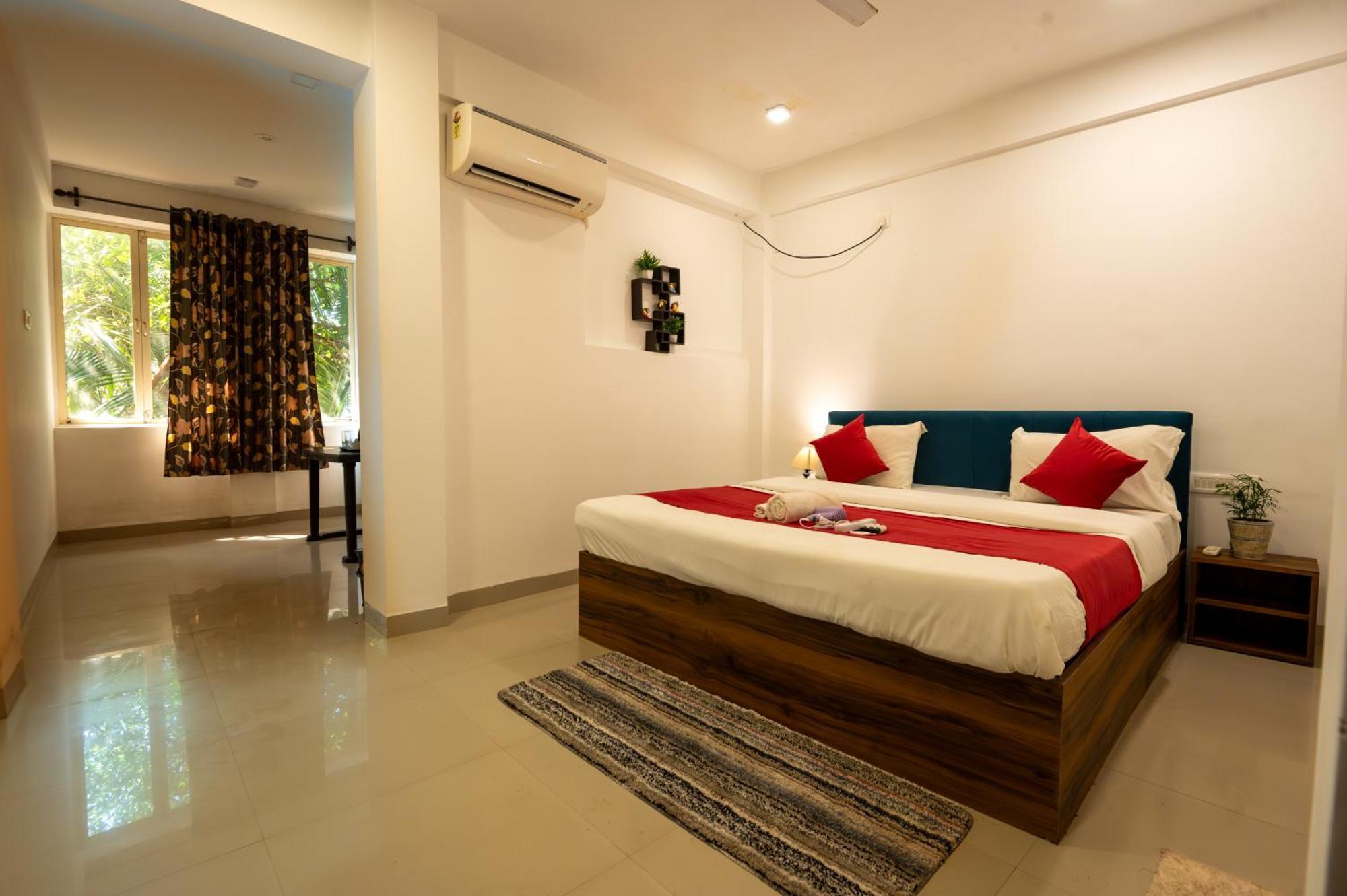 Morjim Sea Waves-Beach Front Hotel Exterior photo
